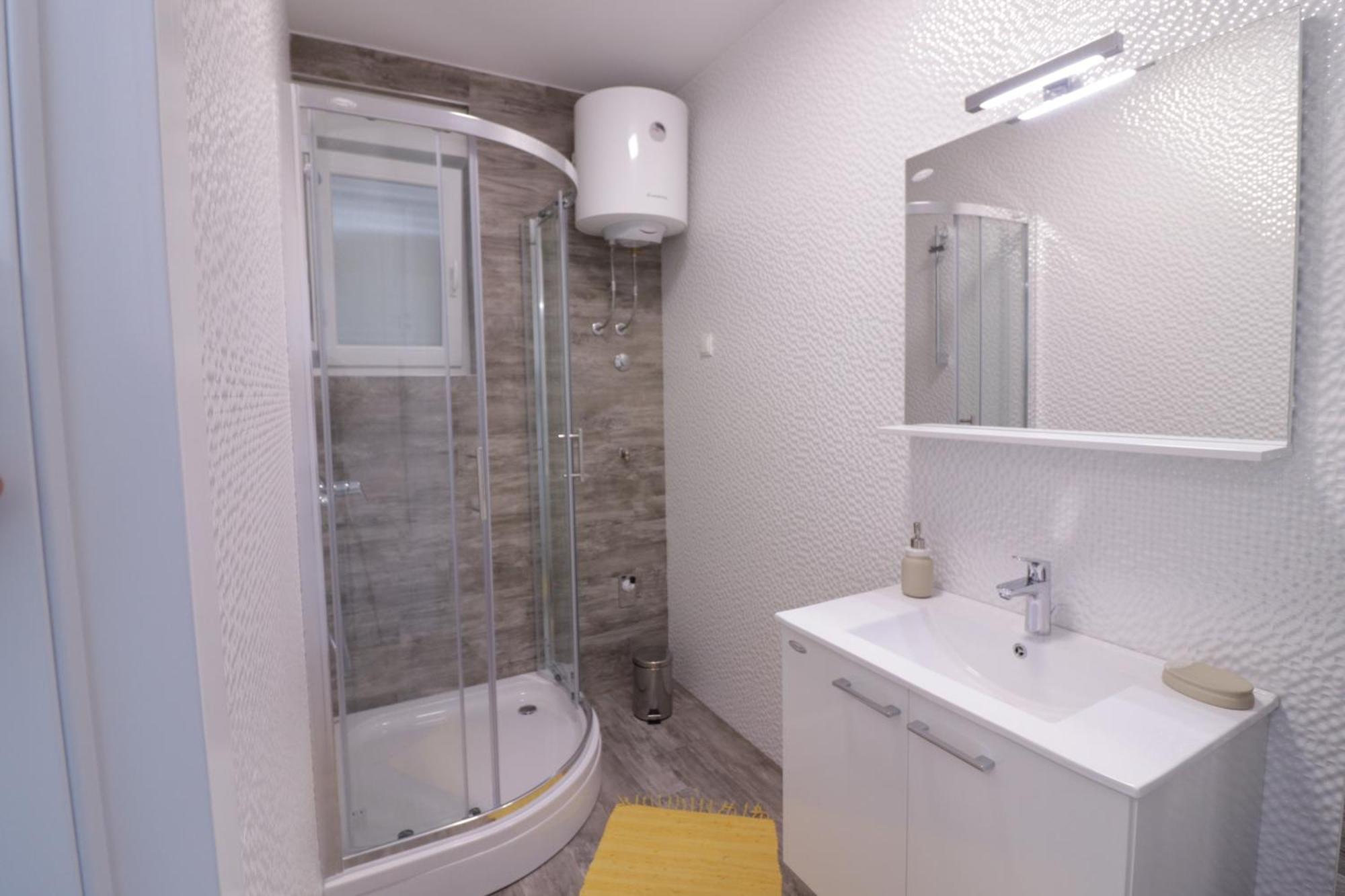 Apartments & Rooms Danivan Pool Villas B 诺瓦利娅 客房 照片