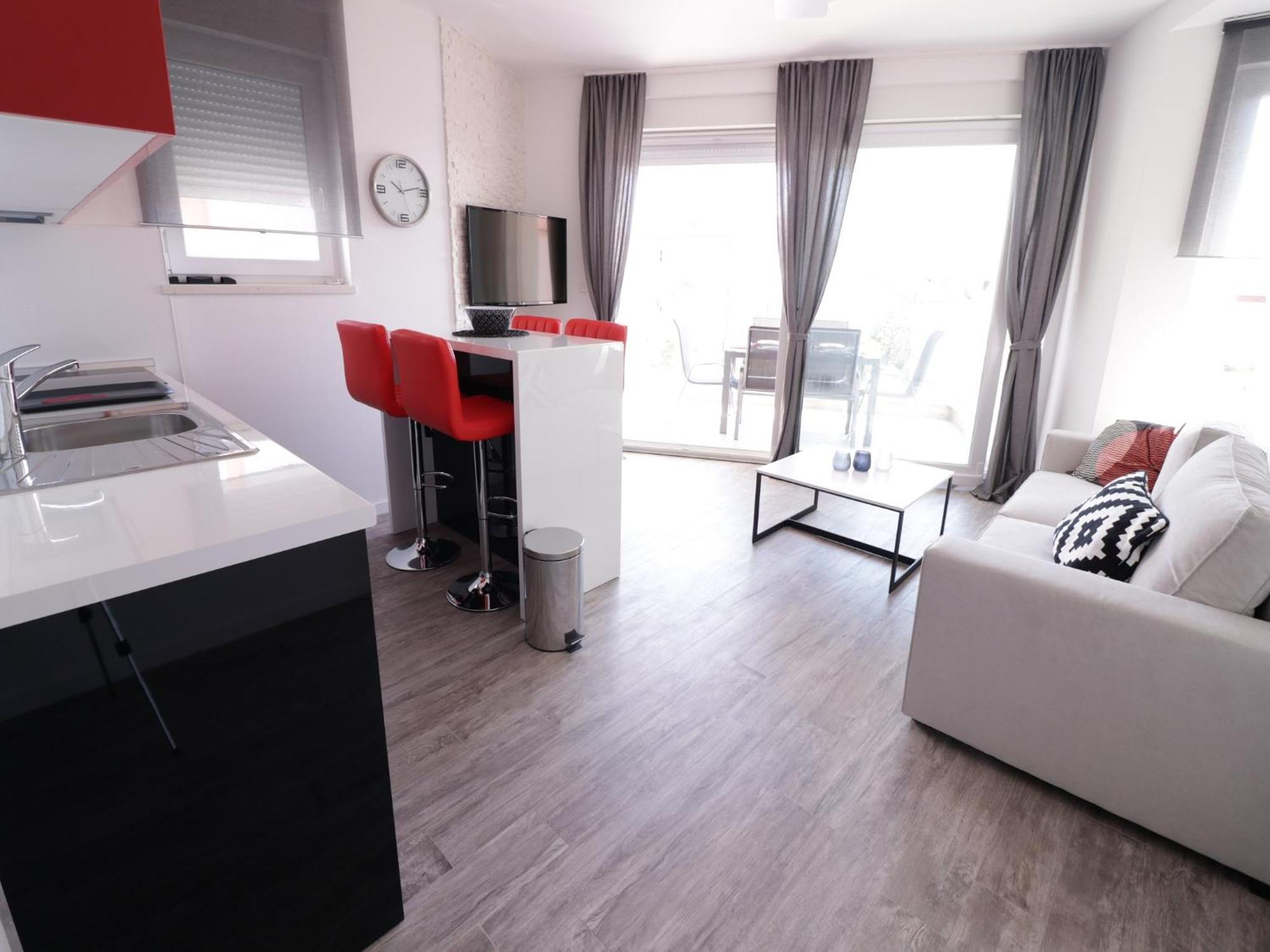 Apartments & Rooms Danivan Pool Villas B 诺瓦利娅 客房 照片